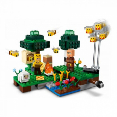 LEGO 21165 The Bee Farm